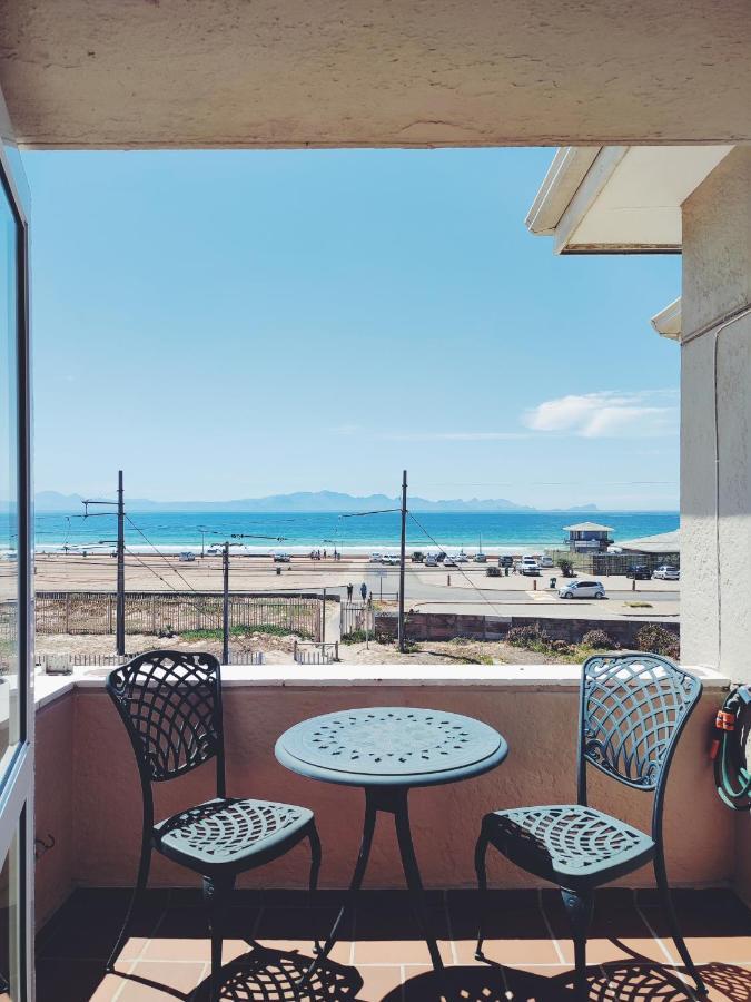 Modern Apartment With Stunning Sea Views Кейптаун Екстериор снимка